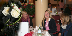 Bild: Marina Reese und Katharina Herr bei der Goldenen Rose 2012